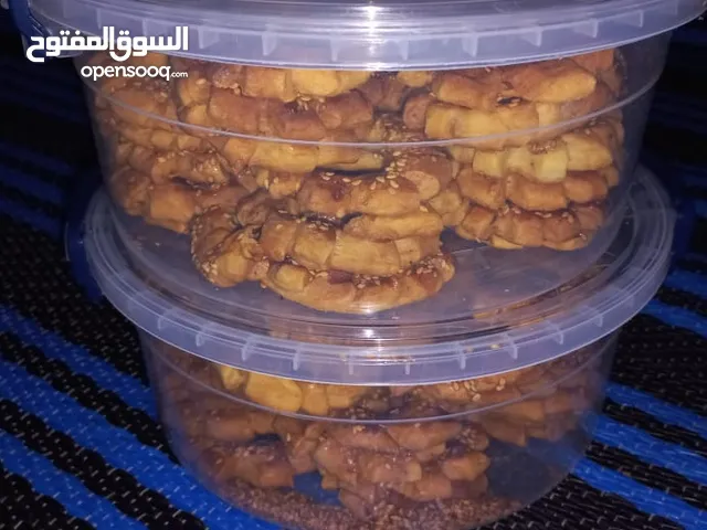 كتقلب على الرخا والبنة موجود!! كعك مقوم بالزنجلان حبة حلاوة البسابس والنافع والثمن غير 49 د.ه