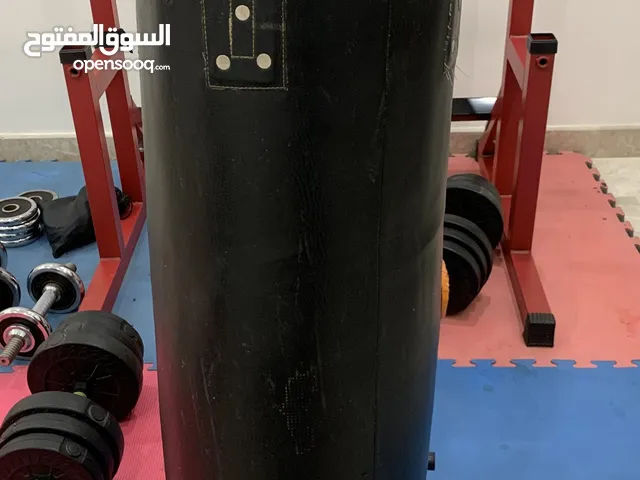 معدات رياضية للمنزل بحاله جيده