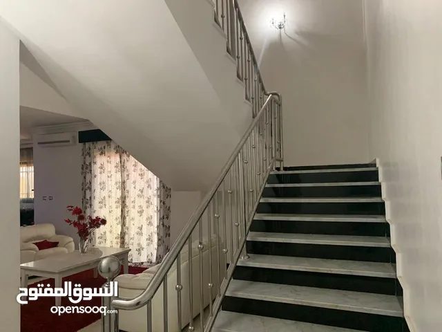 430 m2 5 Bedrooms Townhouse for Sale in Tripoli Ain Zara