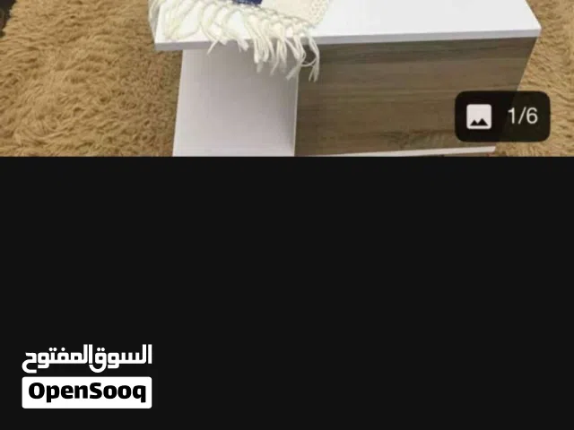طاوله وسط لون ابيض للبيع