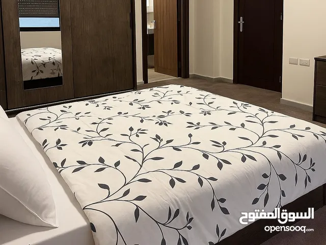 160 m2 3 Bedrooms Apartments for Rent in Amman Um El Summaq