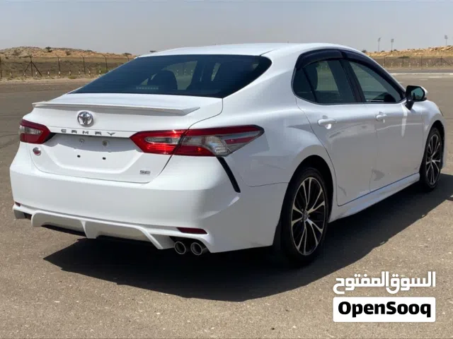 تويوتا كامري 2018 للبيع