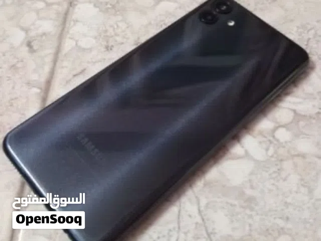 هاتفين بحاله ممتازه للاستعمال البسيط