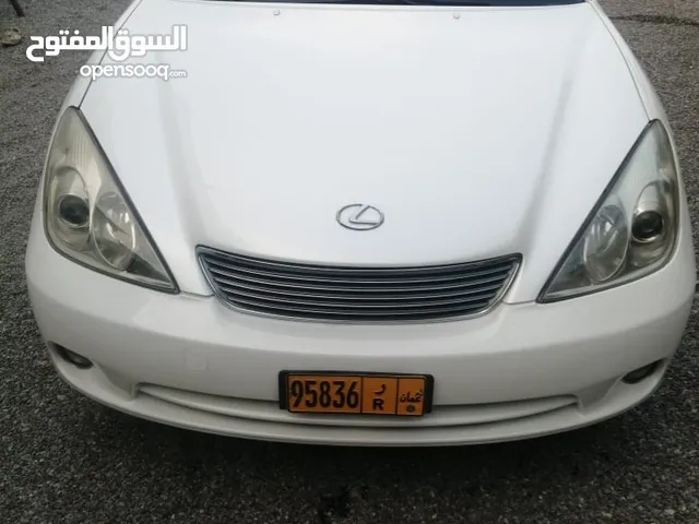 لكزس   ES330 بلون داخلي مميز ونادر