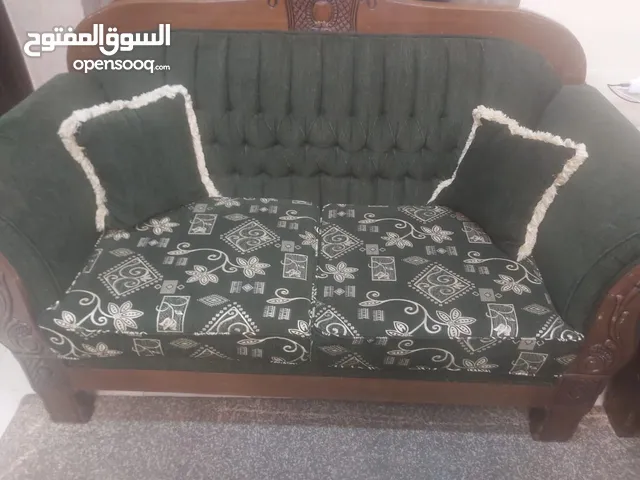 طقم كنب تفصيل اسفنج ضغط 7 مقاعد خشب مصري جيد جدا بسعر مغري جدا