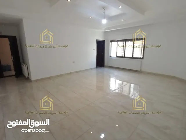 شقة مميزة - خلدا - 3نوم 1ماستر - 200م - قرب الخدمات العامة - موقع هادئ ومميز