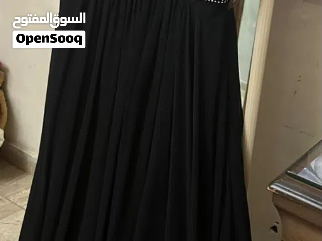 فستان سهرة اسود طويل ثقيل ومرتب المقاس XL