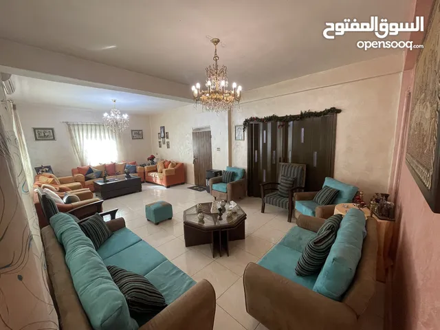 300 m2 4 Bedrooms Townhouse for Sale in Amman Marka Al Shamaliya
