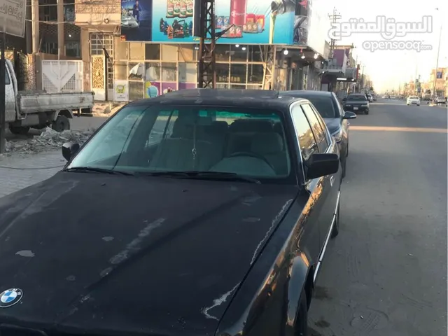 سيارة بي ام 1991