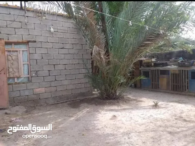 250m2 2 Bedrooms Townhouse for Sale in Basra Abu Al-Khaseeb