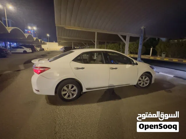 Toyota coralla 2.0 model 2015  urgent sale