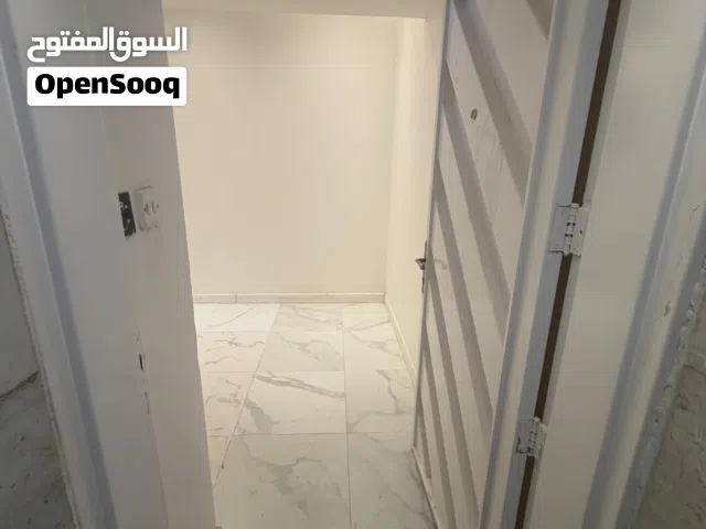 Unfurnished Yearly in Al Riyadh Ar Rawdah