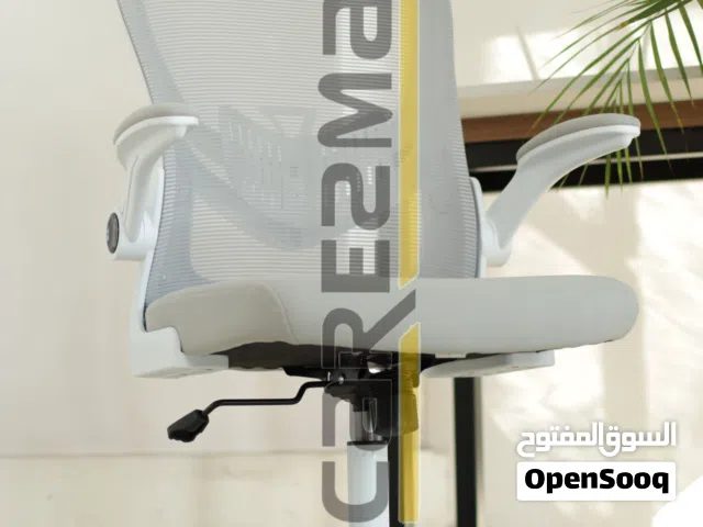 A ASSISTANT CHAIR V3 WHITE GRAY MMD2