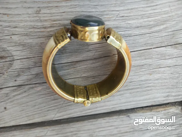 سواره نسائي. نحاس وحجر عقيق
