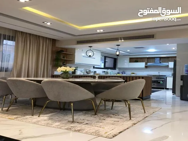 260 m2 5 Bedrooms Villa for Sale in Giza Sheikh Zayed