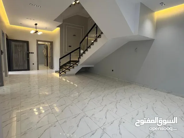 300 m2 5 Bedrooms Villa for Rent in Al Madinah Alaaziziyah
