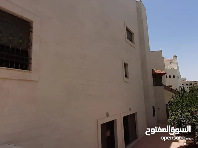 816m2 5 Bedrooms Villa for Sale in Amman Deir Ghbar