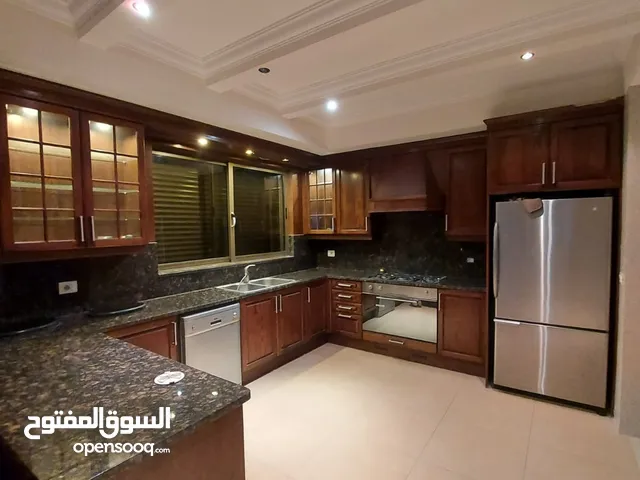390 m2 4 Bedrooms Apartments for Rent in Amman Abdoun