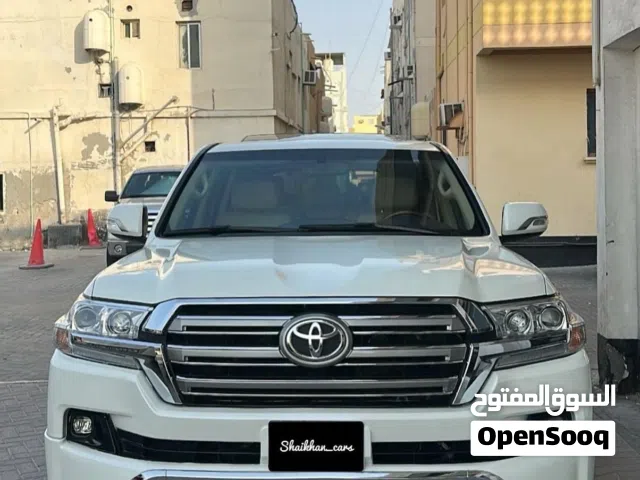 2016 تويوتا لاند كروزر GXR