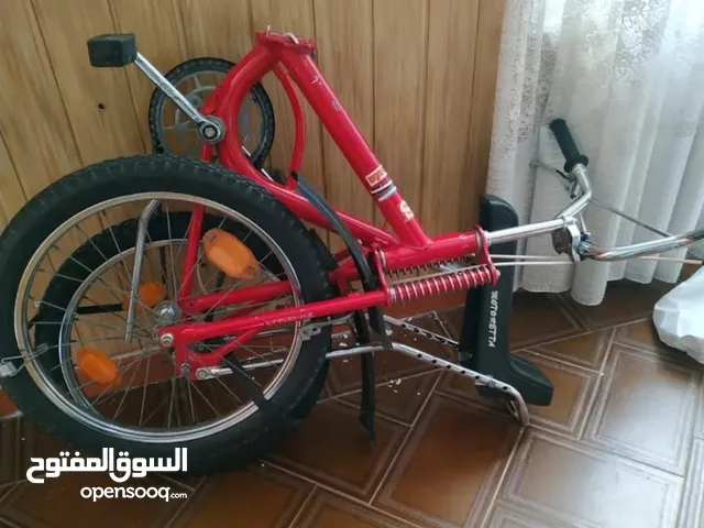 دراجة هوائية قديمة من نوع MOTORETA