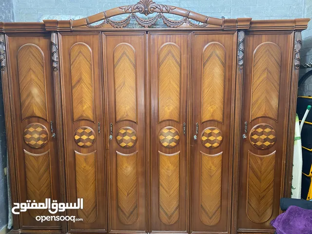 خزانة ملابس
