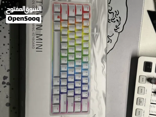كيبورد ريزر ميني جديد اوبن بوكس غير مستعمل عليه ضمان سويتش بنفسجي .مطلوب فيه200