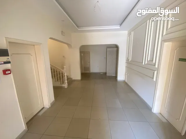 Villa Commericail In Mahooz فيلا تجاريه في الماحوز