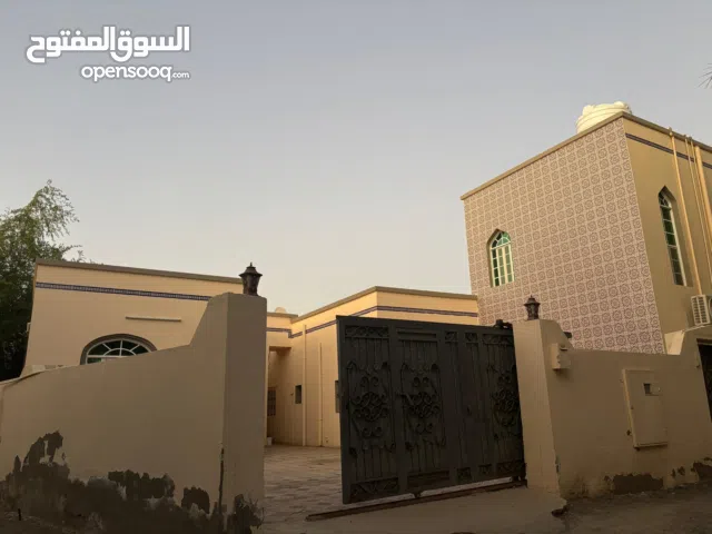 270 m2 5 Bedrooms Townhouse for Sale in Al Dakhiliya Nizwa