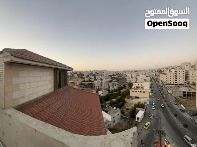 روف طبقتين بمساحة 180 متر مربع بموقع مميز  مع بئر مياه خاص بالروف واشتراك مياه وكهرباء بمدينة الخليل