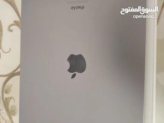 جهاز آيباد اير مع كيبورد