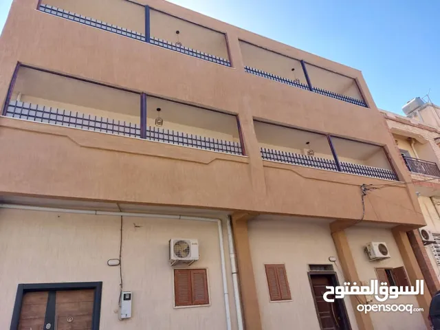 165m2 More than 6 bedrooms Townhouse for Sale in Tripoli Alfornaj