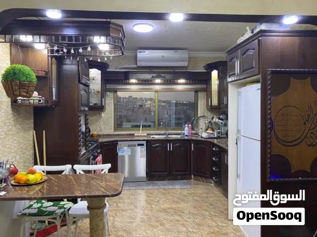 شقه للبيع ام زوينينه شارع الاردن العماره على 3 شوارع اطلاله دائمه على شارع الاردن