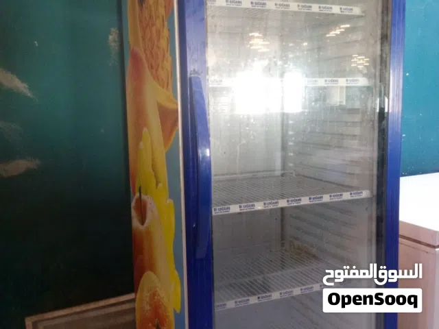 عارضة نضيفة