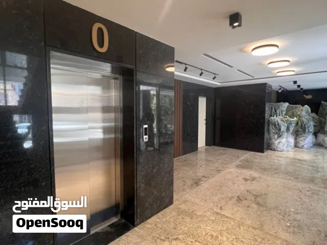 شقق للبيع في بن عاشور شارع الظل بناء حديث تشطيب ممتاز