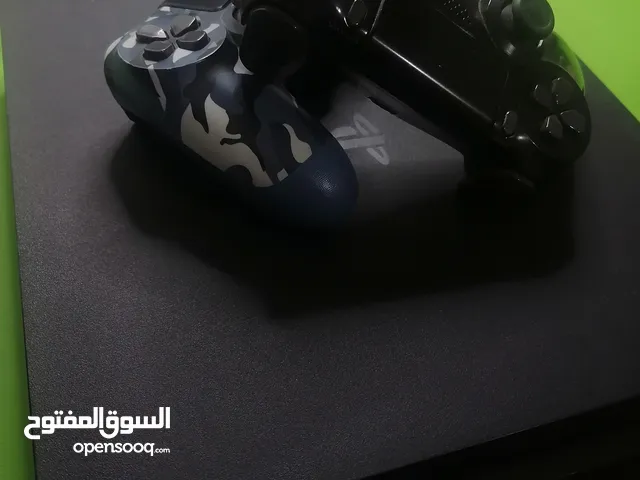 (بليستيشن 4 سلم) مستعمل بحاله الوكالة جهاز نظيف مع ايدتين اصليه و نخب اول