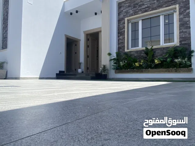 190 m2 5 Bedrooms Townhouse for Sale in Tripoli Ain Zara