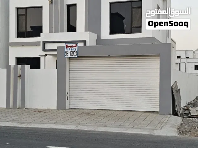 فلل للبيع المعبيله الثامنه خلف الجامعه الالمانيه