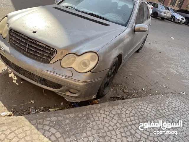 مرسيديس C180كمبروسر عرطه4000سعودي