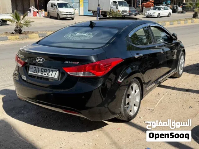 2012 هيونداي افانتي Limited