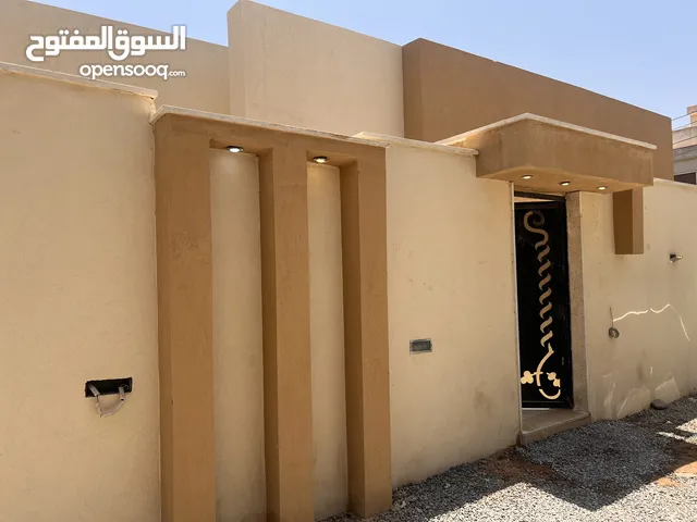 110 m2 2 Bedrooms Townhouse for Rent in Tripoli Ain Zara