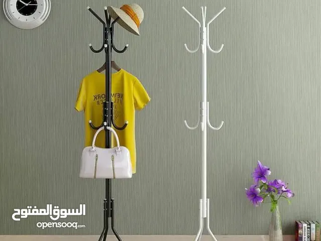 شماعة الملابس الكلاسيكية معدن ثقيل مطلي ضد الصدأ والتآكل تصميم راقي يوفر ترتيب وأناقة