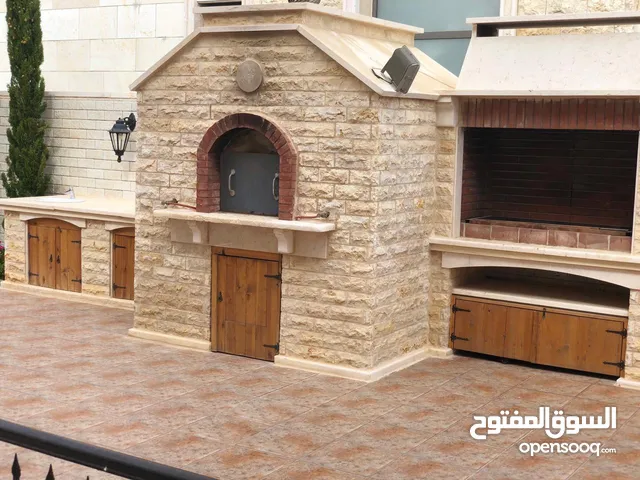 930 m2 5 Bedrooms Villa for Sale in Amman Dabouq