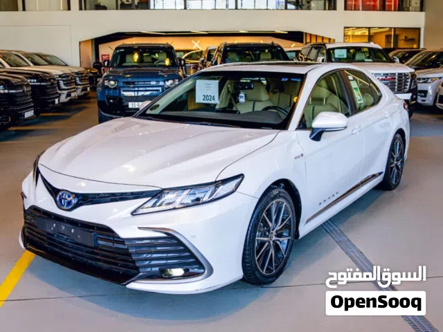 تويوتا كامري هايبرد 2024 وارد وكالة عبد اللطيف
