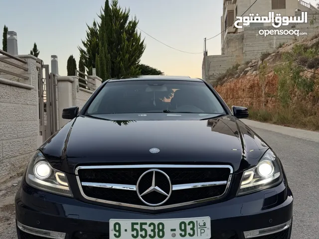 للي بده يركب مرسيدس نضيفة بسعر لقطة!