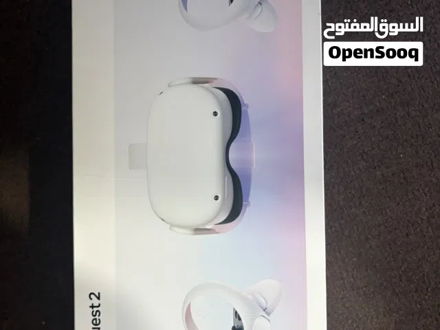 Vr Meta quest 2 مستخدمة بحالة الوكالة مع اكسسورات كثير