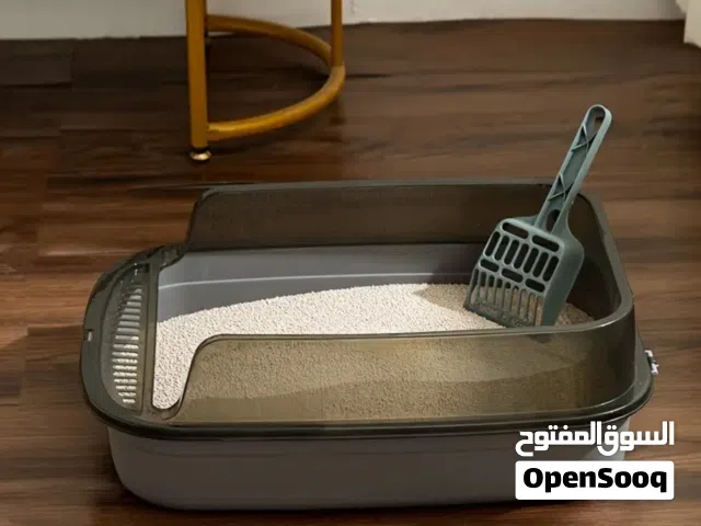 Large Heavy-Duty Cat Litter Box with High Fence