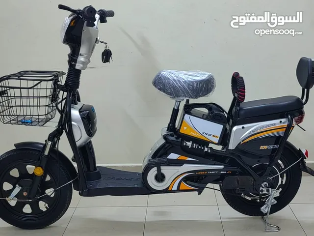 NEW ELECTRIC SCOOTER 0 KM USED 6 MONTH MOTOR GURANTEE HELMET LOCK INCLUDES THIS PRICE 16 INCLES