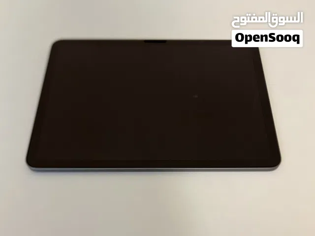 iPad Air M3 11inch  Used 5 Months Battery : 99 + 256 gb + Apple Care till 24 December