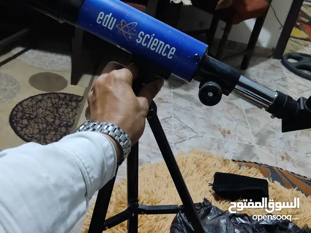 تلسكوب فضائي بحاله جيده