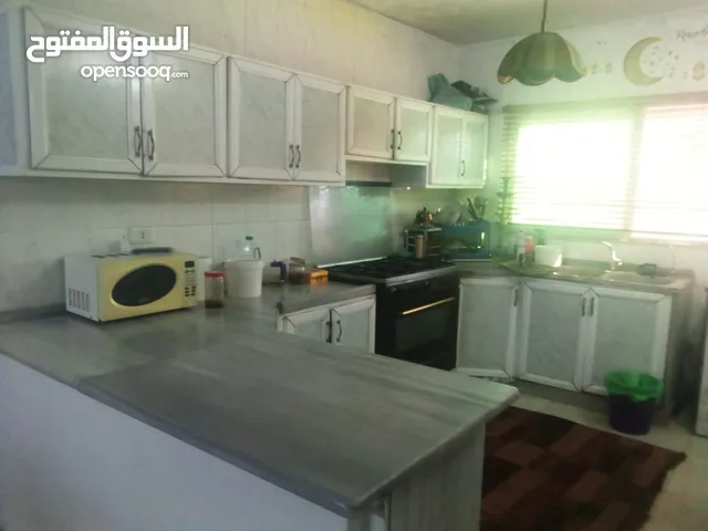 100 m2 3 Bedrooms Apartments for Sale in Zarqa Hay Al Ameer Mohammad